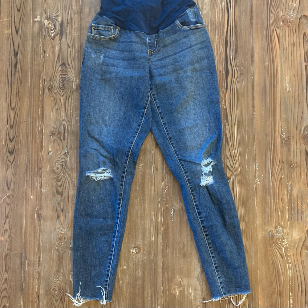 Jessica Simpson | Distressed Maternity Skinny Jeans